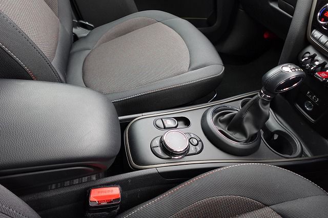MINI CROSSOVER COOPER D ALL4