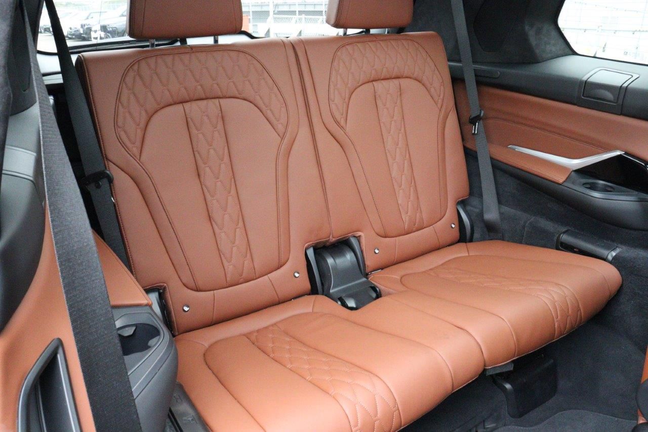 X7 xDrive40d RHD US