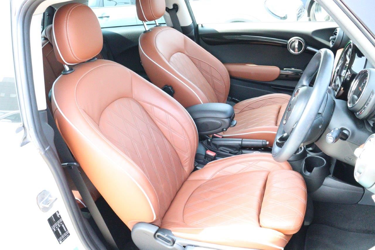 F56 COOPER S D(AT)