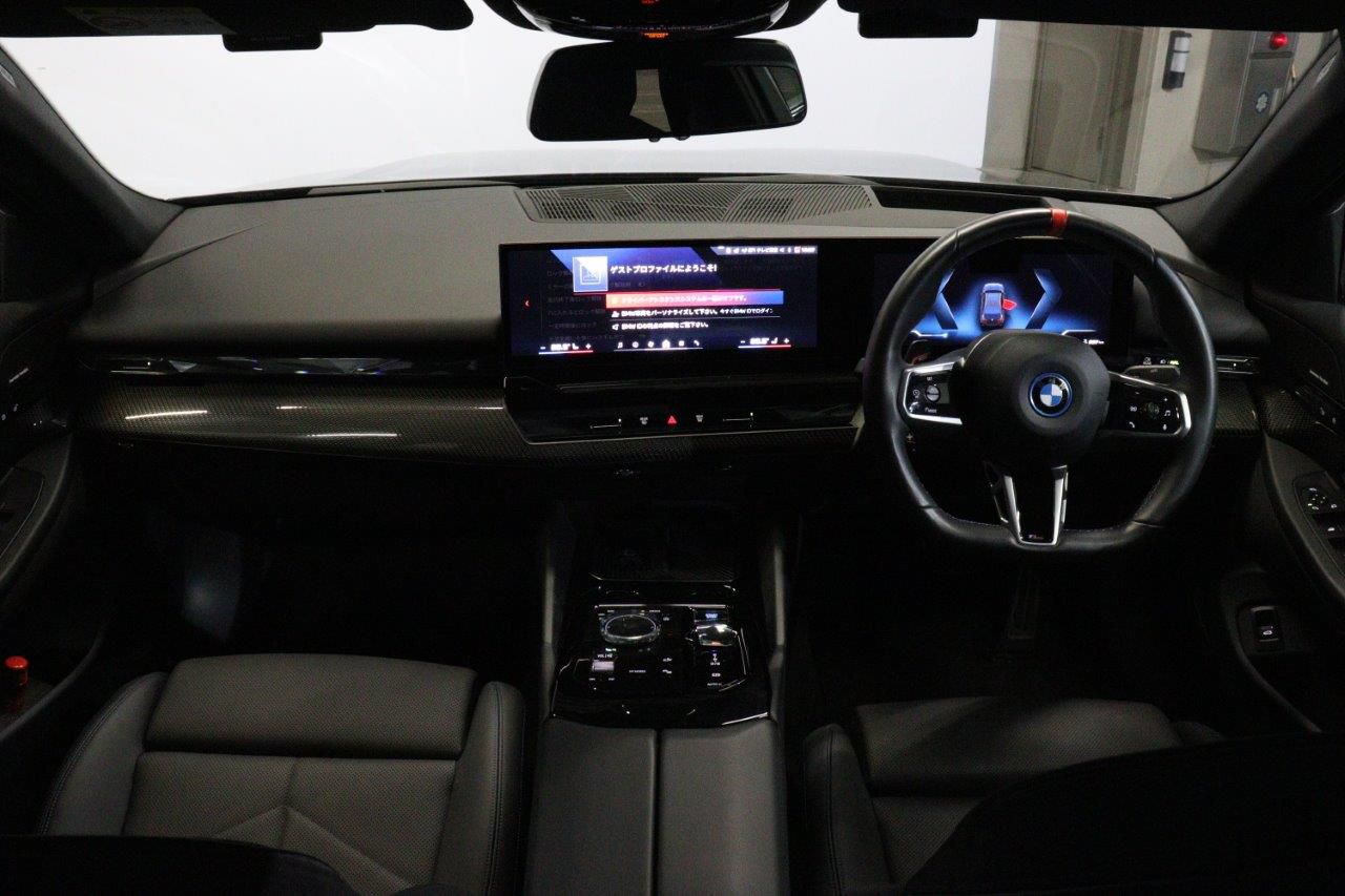 BMW i5 M60 xDrive Sedan RHD