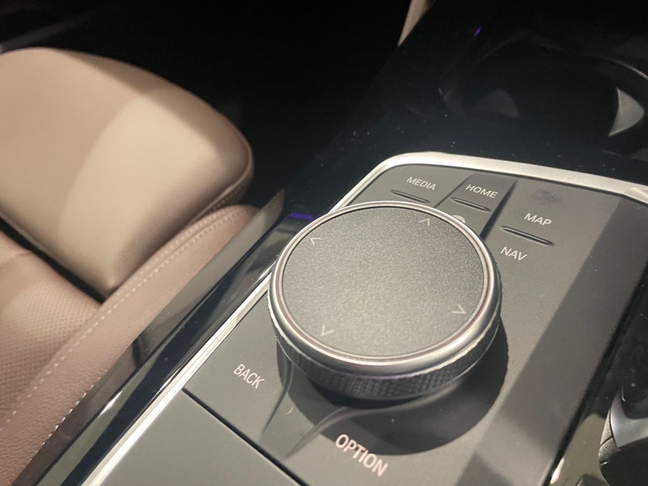 G02 X4 M40i RHD LCI
