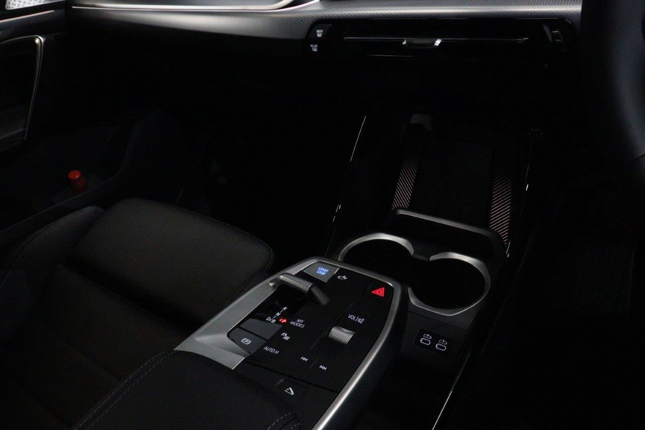 iX2 xDrive30 MSP