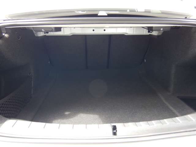 320d xDrive Berline RHD