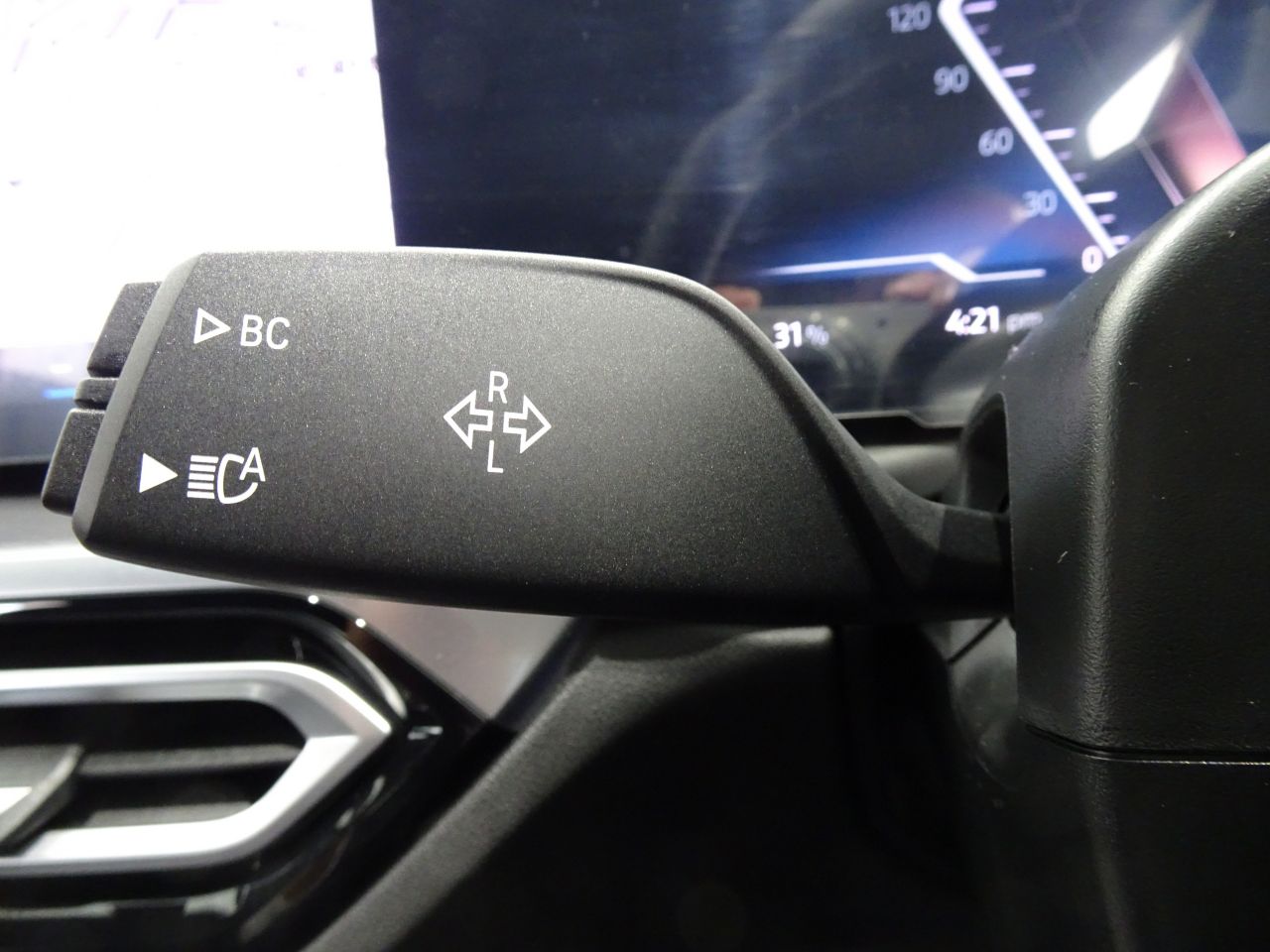 G26 i4 eDrive40 RHD