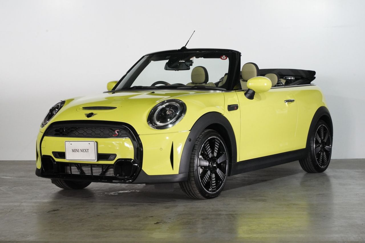 THE NEW MINI COOPER S CONVERTIBLE.