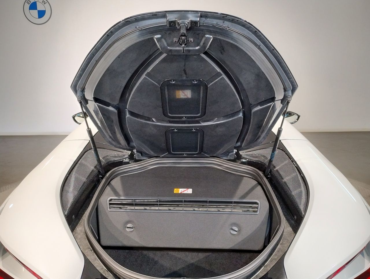 I15 i8 Roadster B38 1.5i