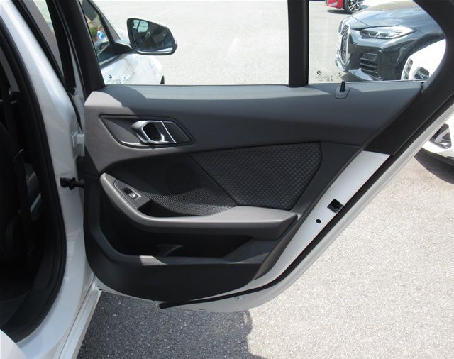 F40 118d Sports Hatch 5-door B47 2.0d