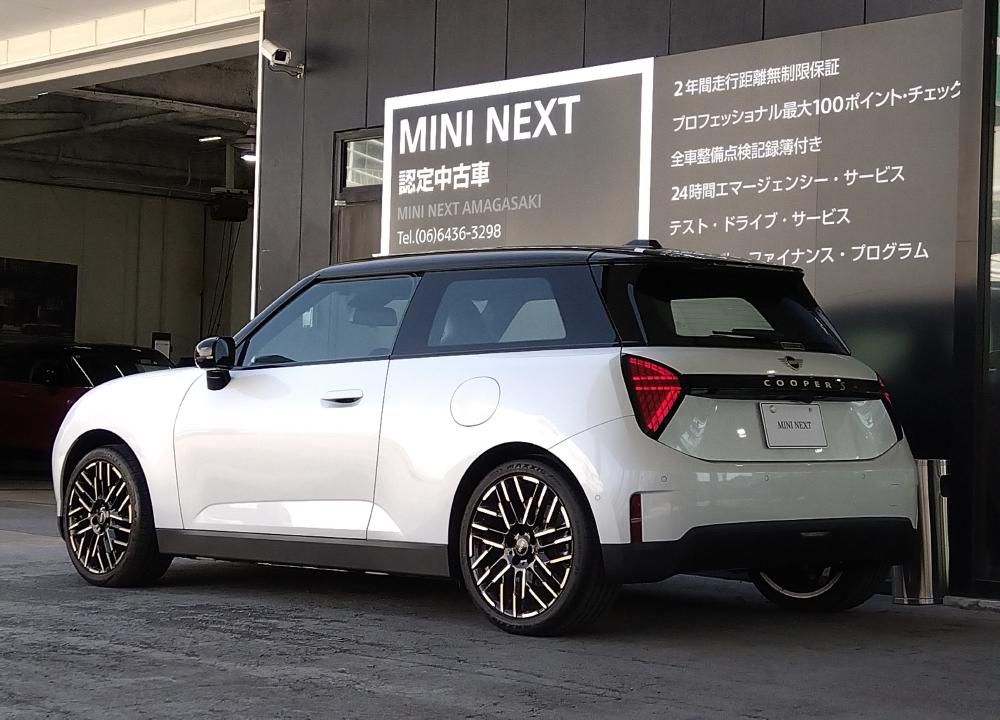 J01 MINI Cooper SE