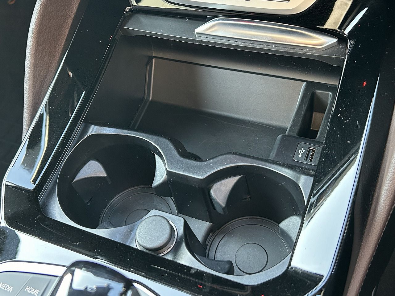 G02 X4 M40i RHD LCI
