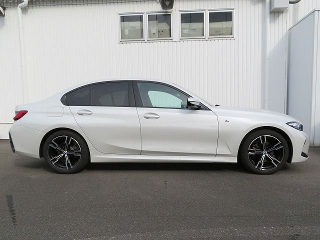 320d xDrive Berline RHD