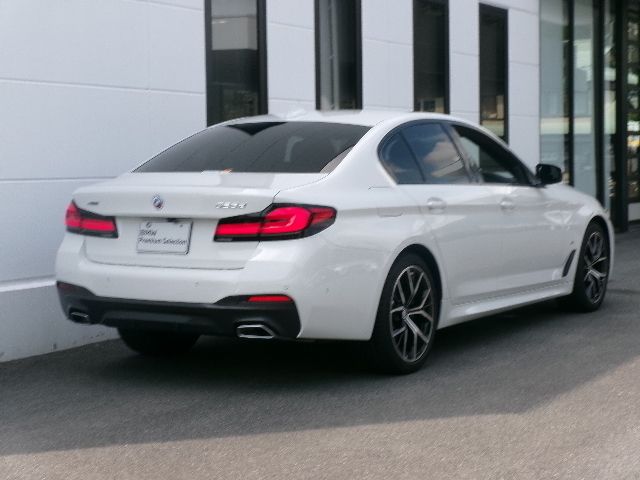520d xDrive Sedan RHD