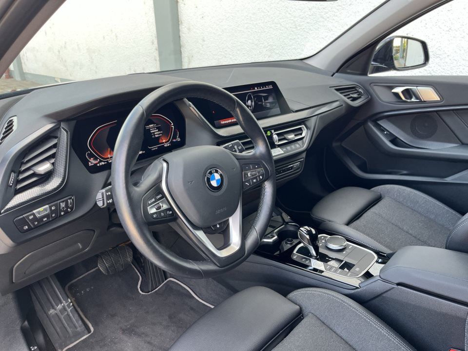 BMW 118