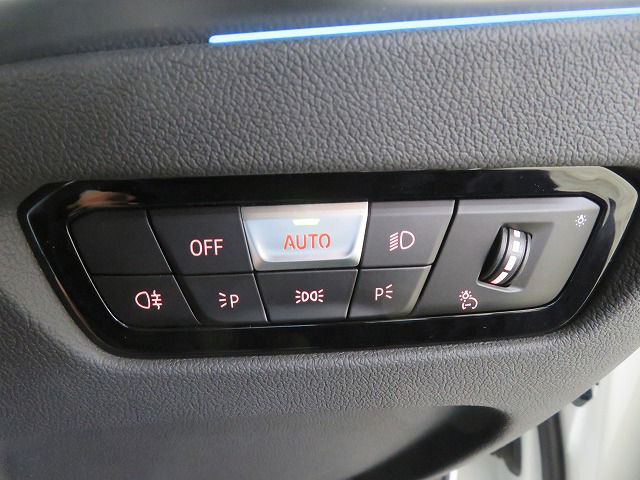 G26 i4 eDrive40 RHD
