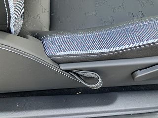 J01 MINI Cooper SE