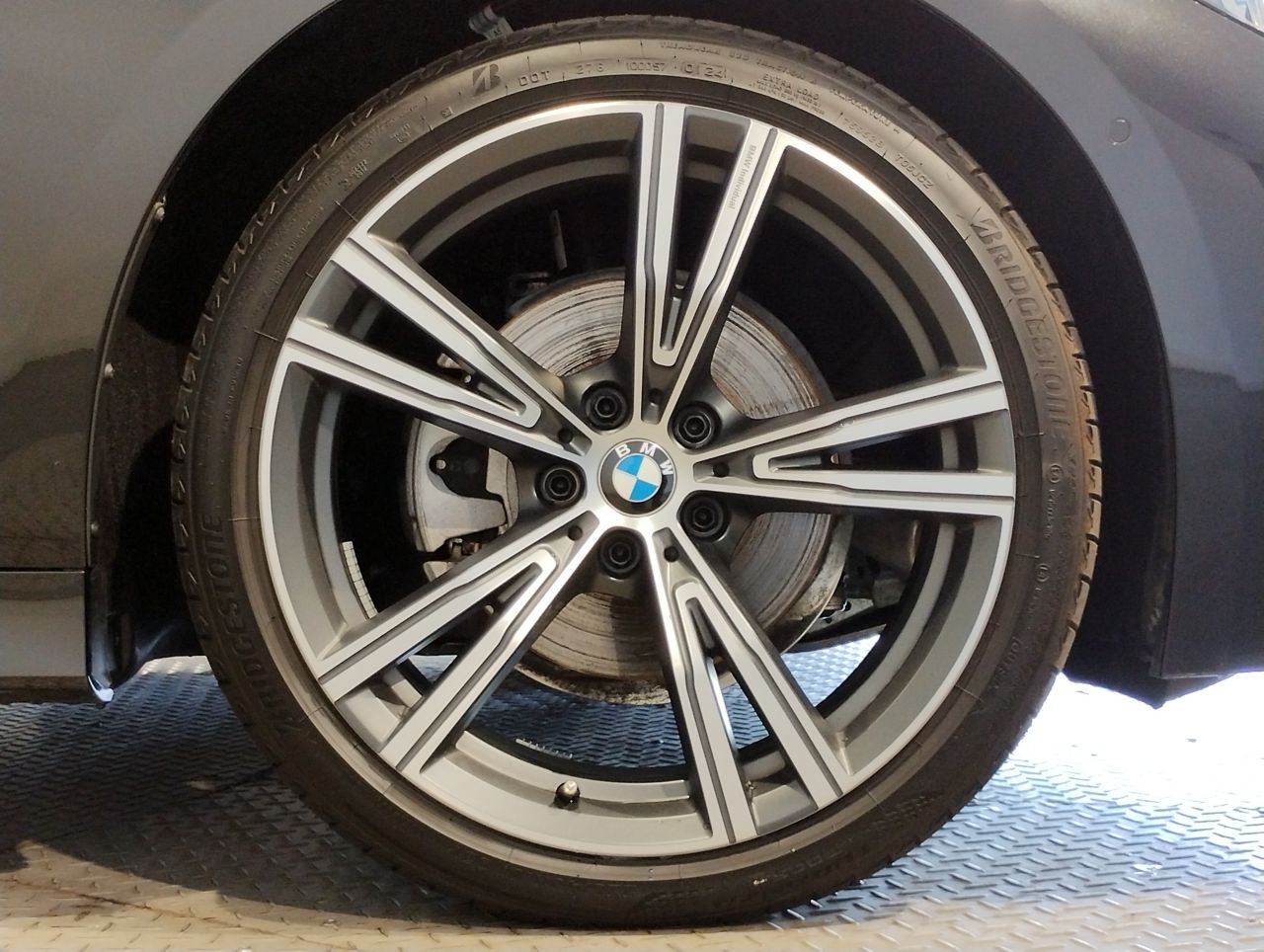 320d xDrive Berline RHD