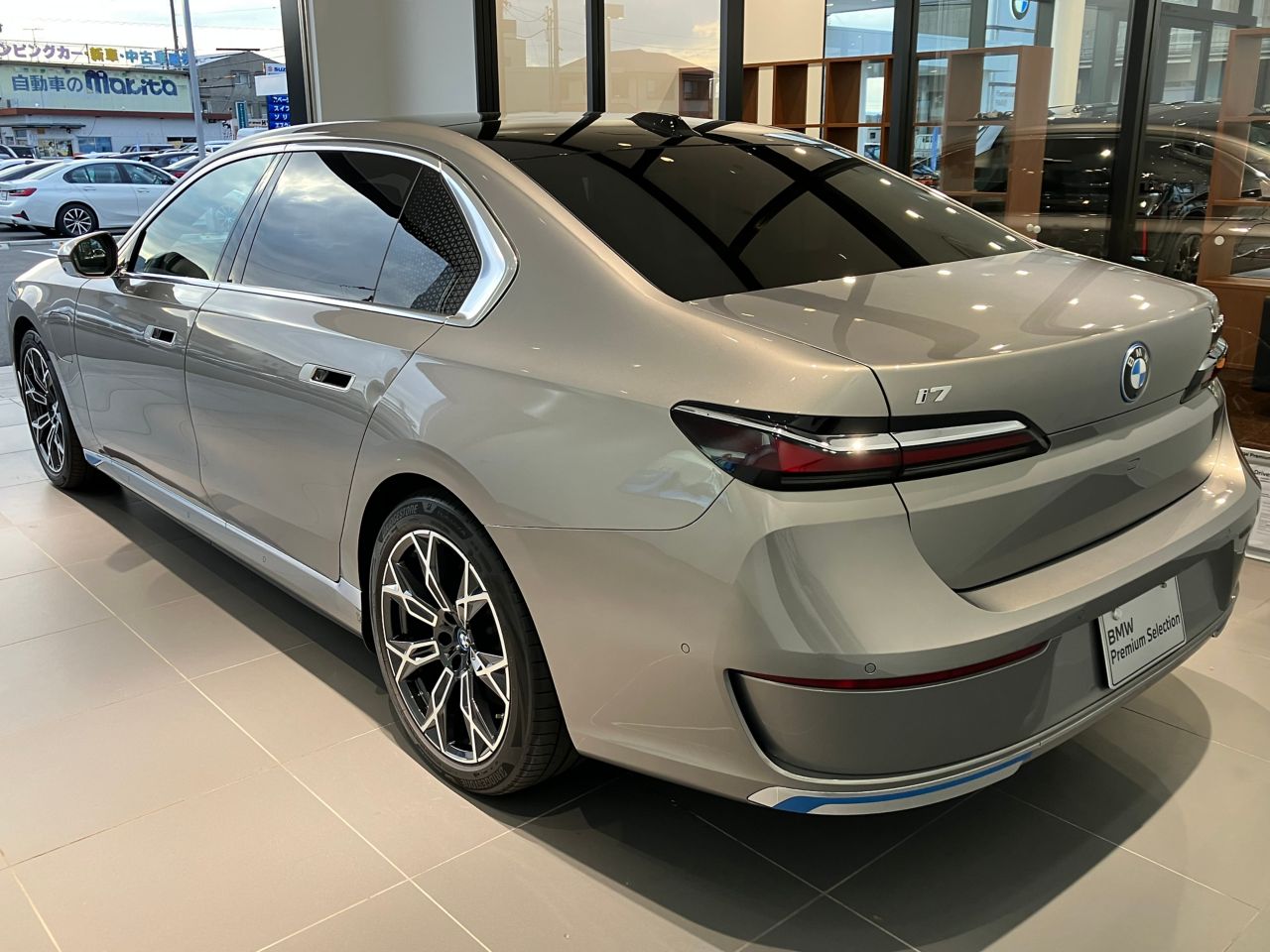 i7 xDrive60 Sedan RHD