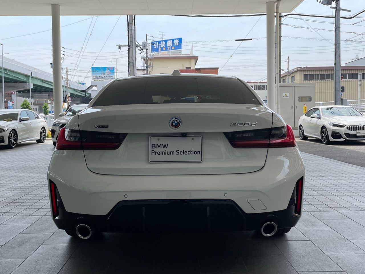 320d xDrive Berline RHD