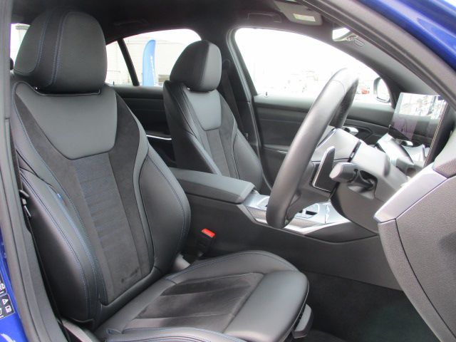 320d xDrive Berline RHD