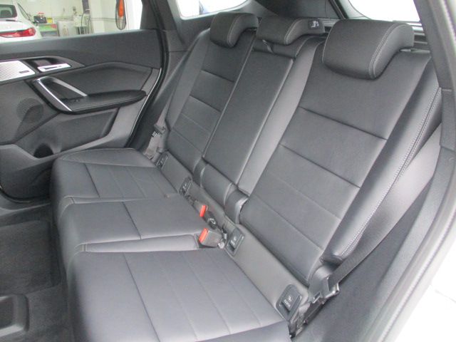U11 iX1 xDrive30