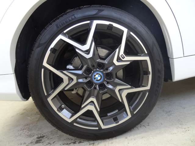 iX2 xDrive30 MSP