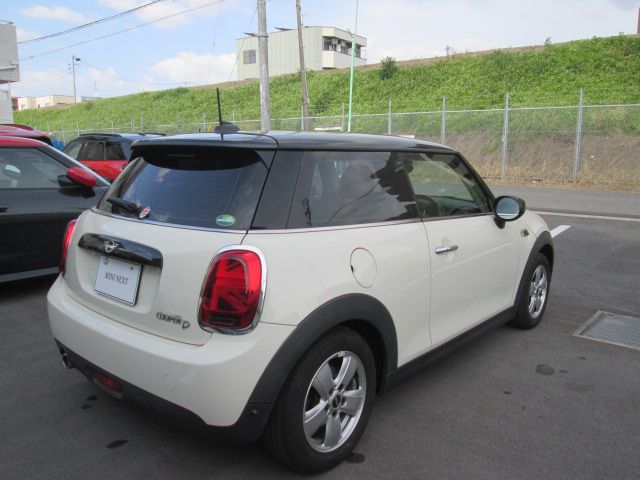MINI Cooper D 3-Door Hatch