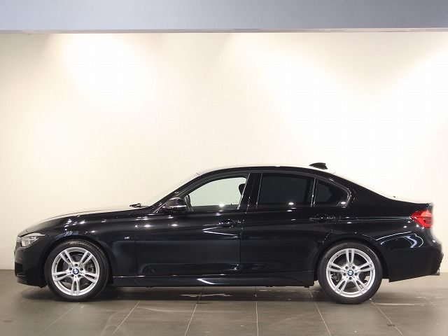 318I SEDAN RHD