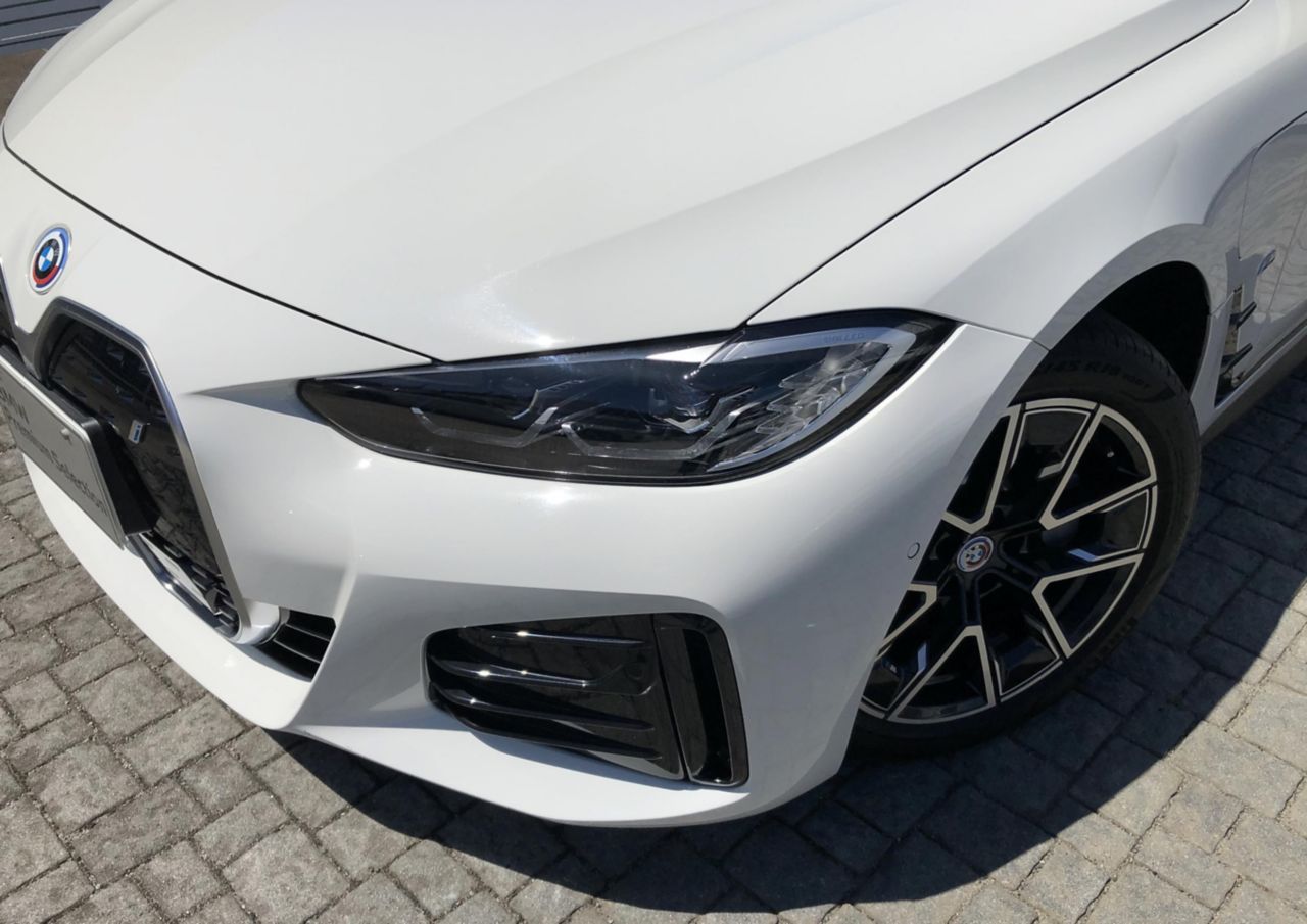 G26 i4 eDrive35 RHD