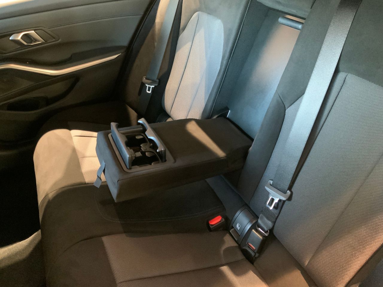 320d xDrive Berline RHD