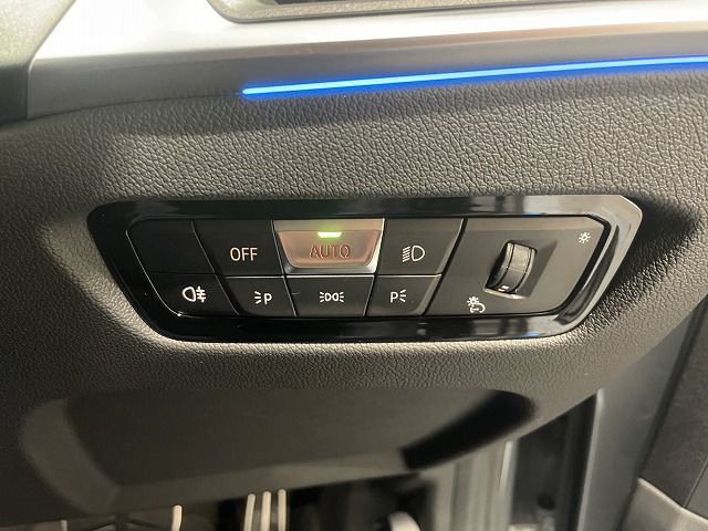 320d xDrive Berline RHD