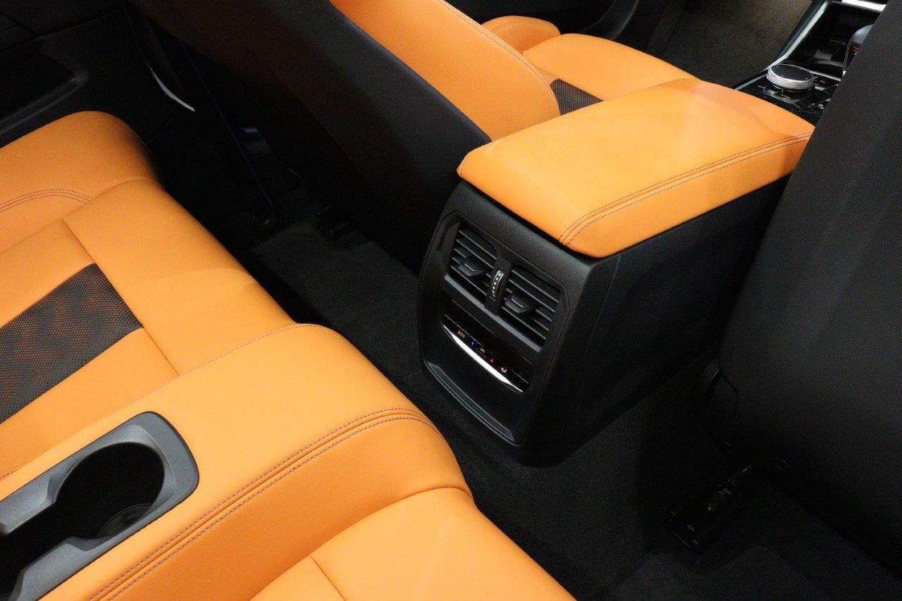 G83 M4 Competition M xDrive Competition RHD