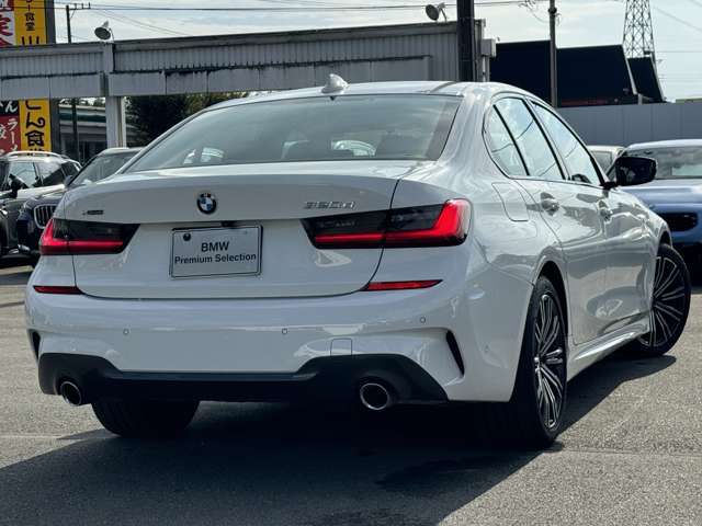 G20 320d xDrive RHD Saloon