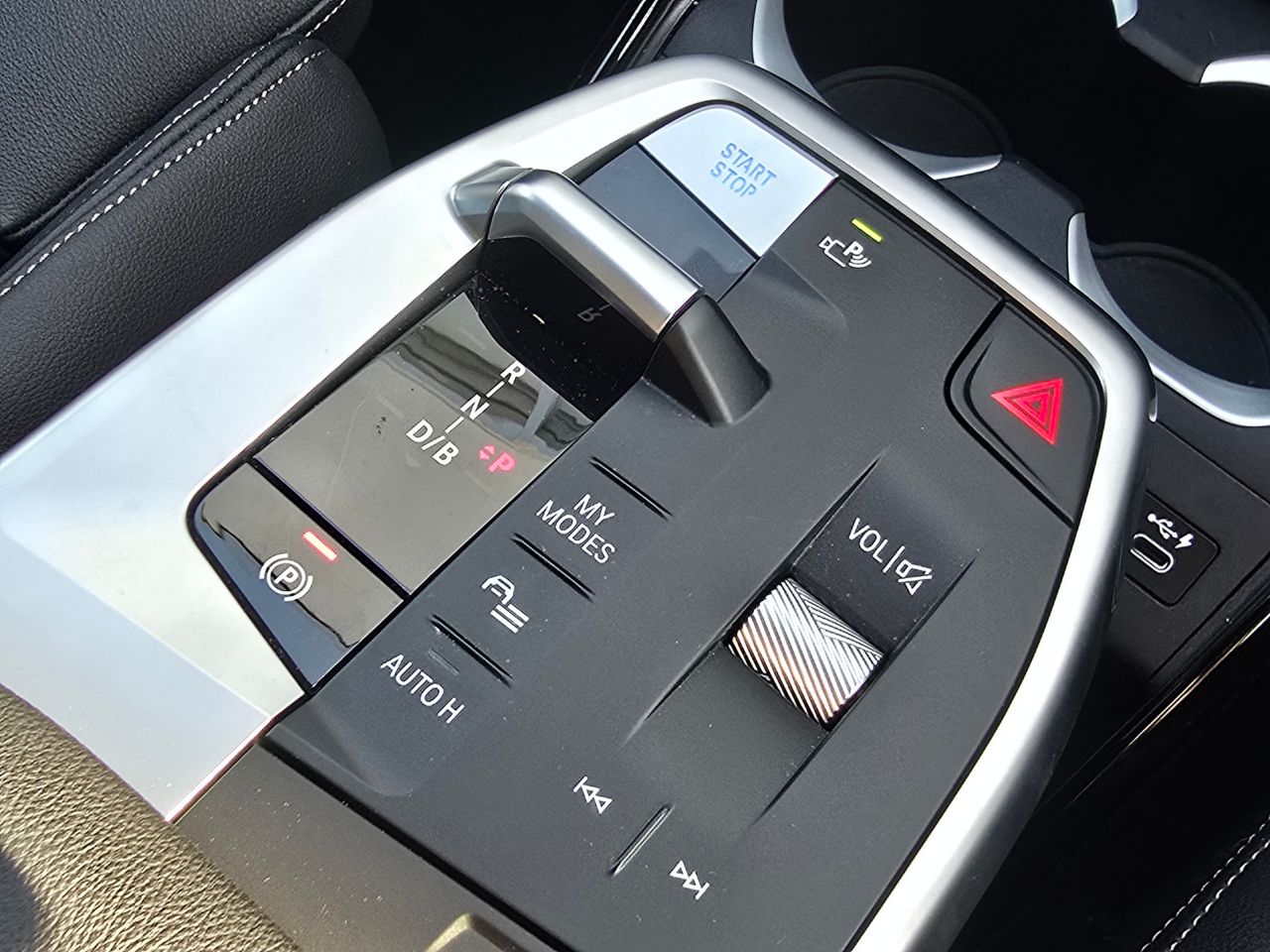 U11 iX1 xDrive30