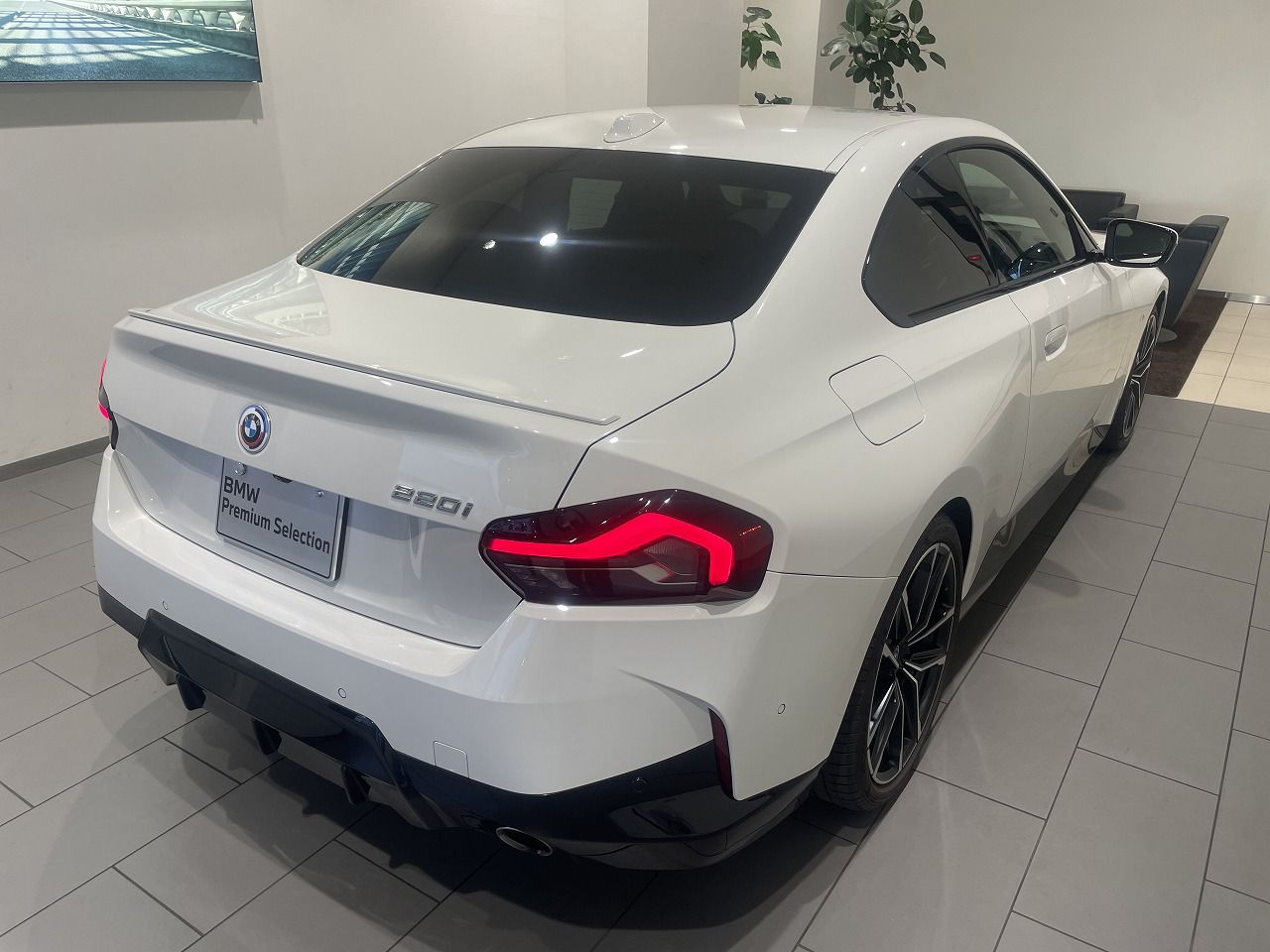 G42 220i Coupe