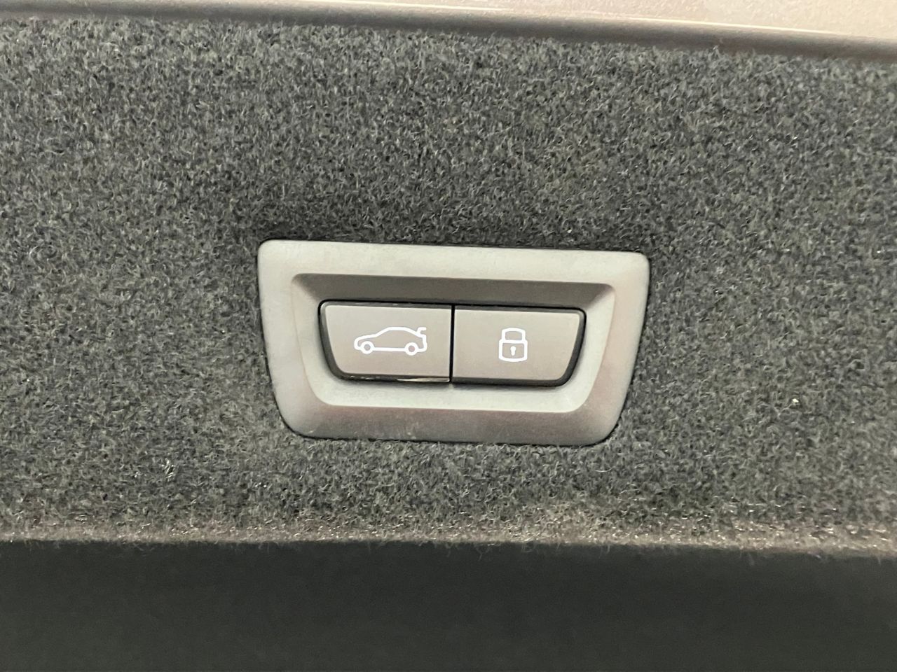 i7 xDrive60 Sedan RHD