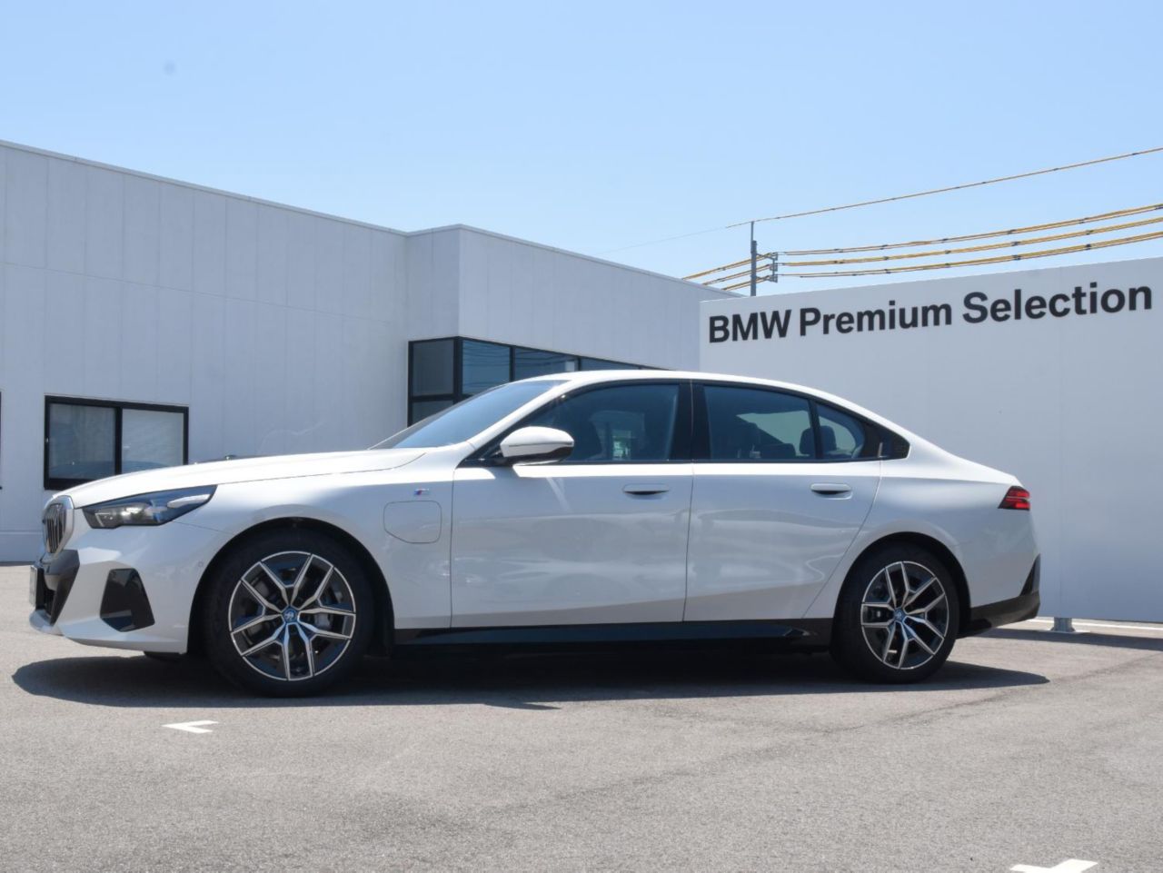 BMW i5 eDrive40 Sedan RHD