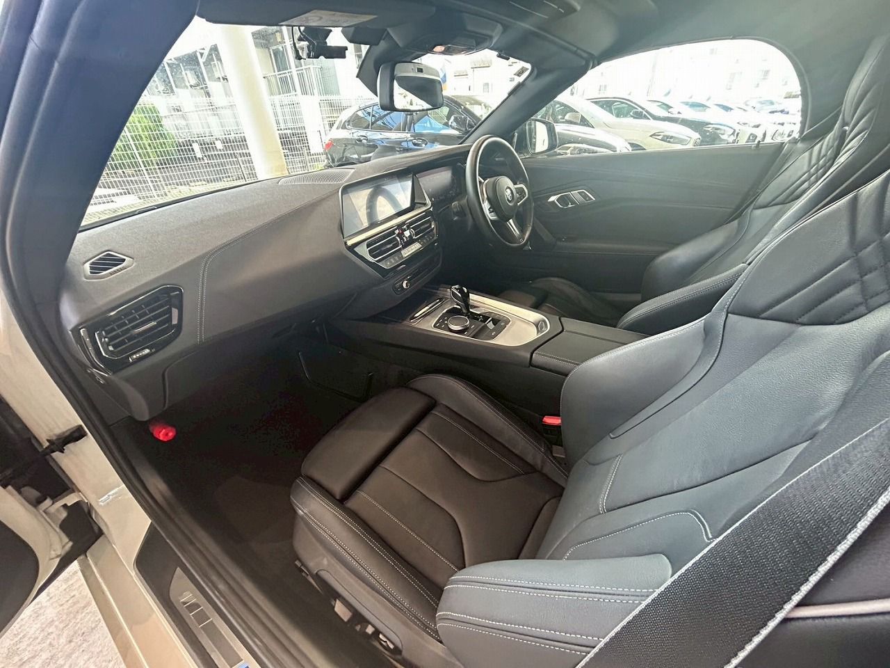G29 Z4 M40i RHD