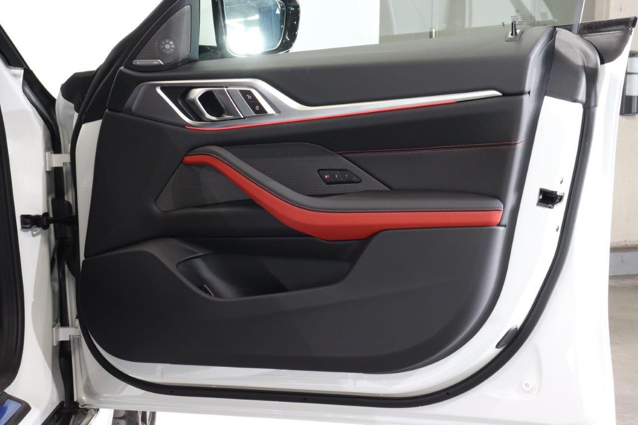 G** ***i G*** C**** ***