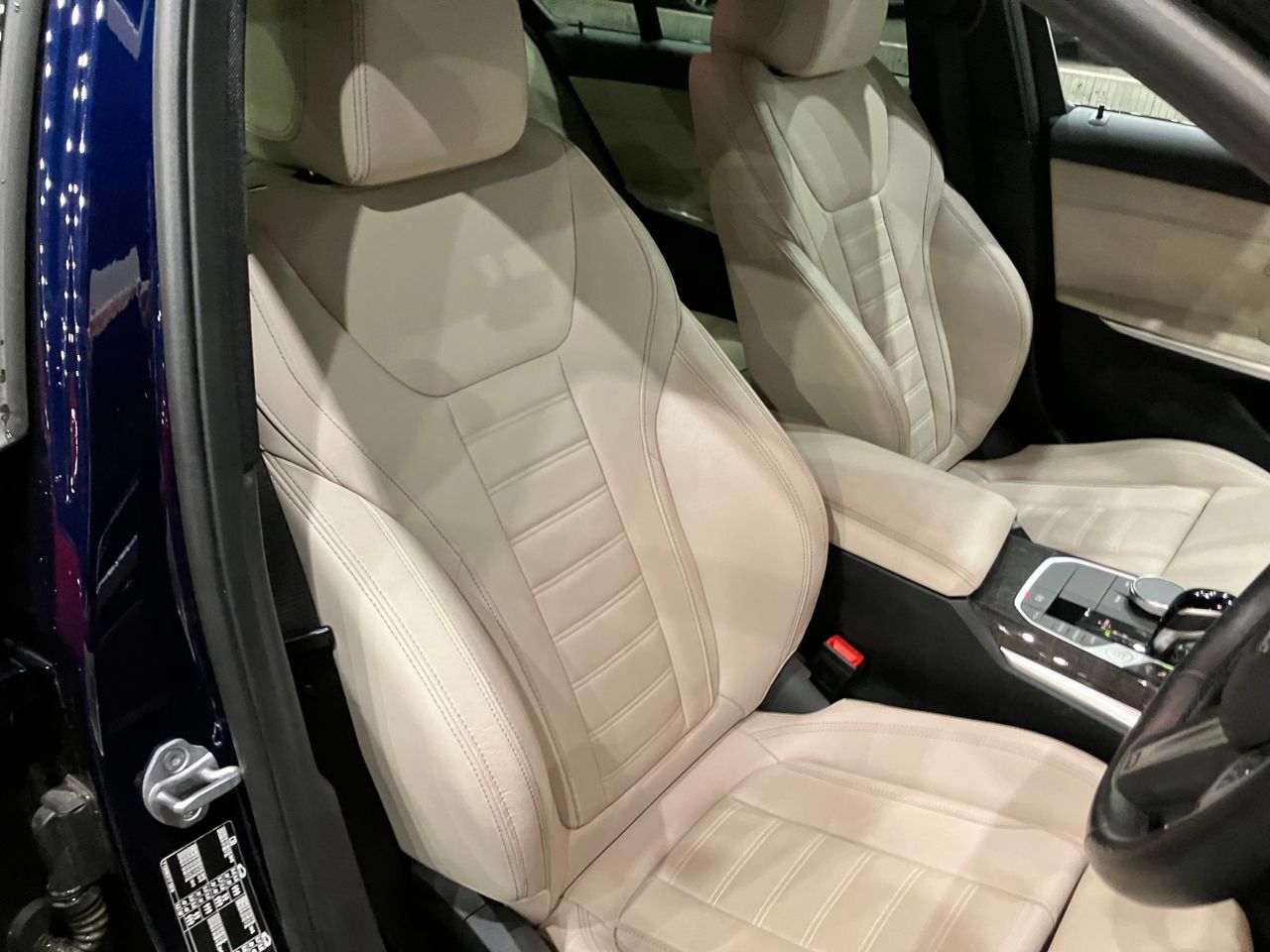 G20 320d xDrive RHD Saloon