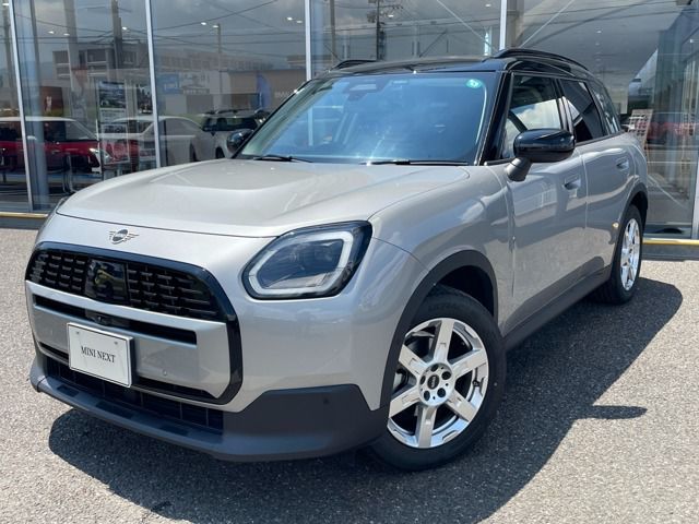 THE NEW MINI COUNTRYMAN D