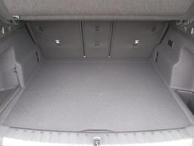 U11 iX1 xDrive30