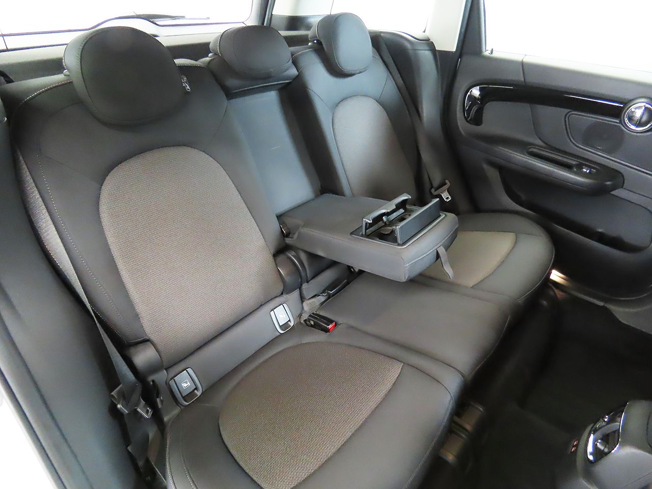 MINI CROSSOVER COOPER D ALL4