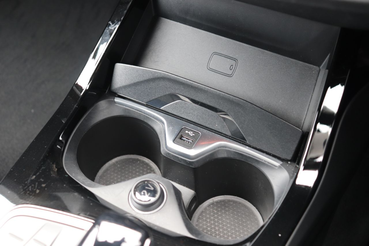 F40 118d Sports Hatch 5-door B47 2.0d