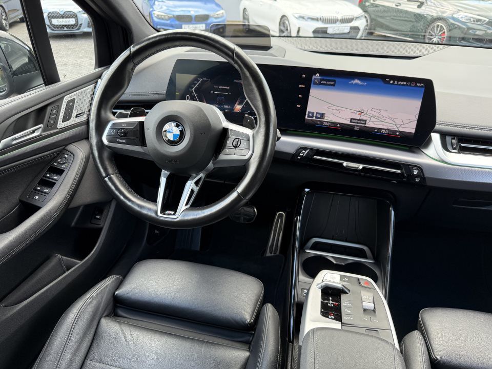 BMW 218