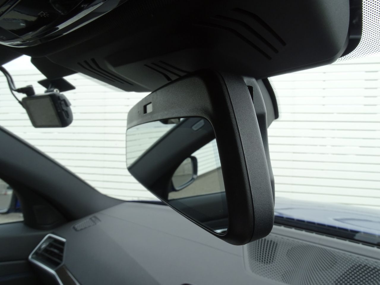 G20 320d xDrive RHD Saloon