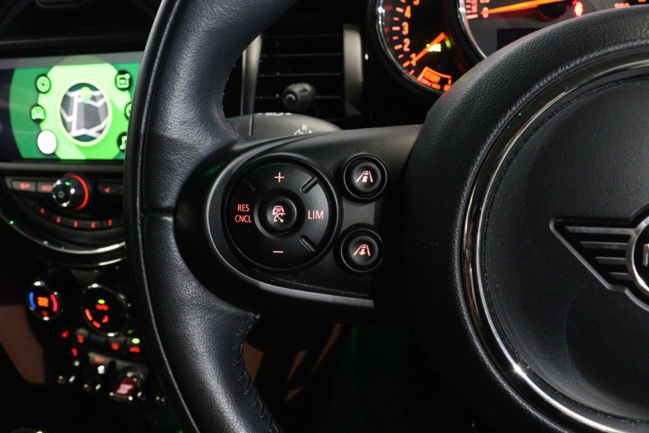F56 COOPER S D(AT)
