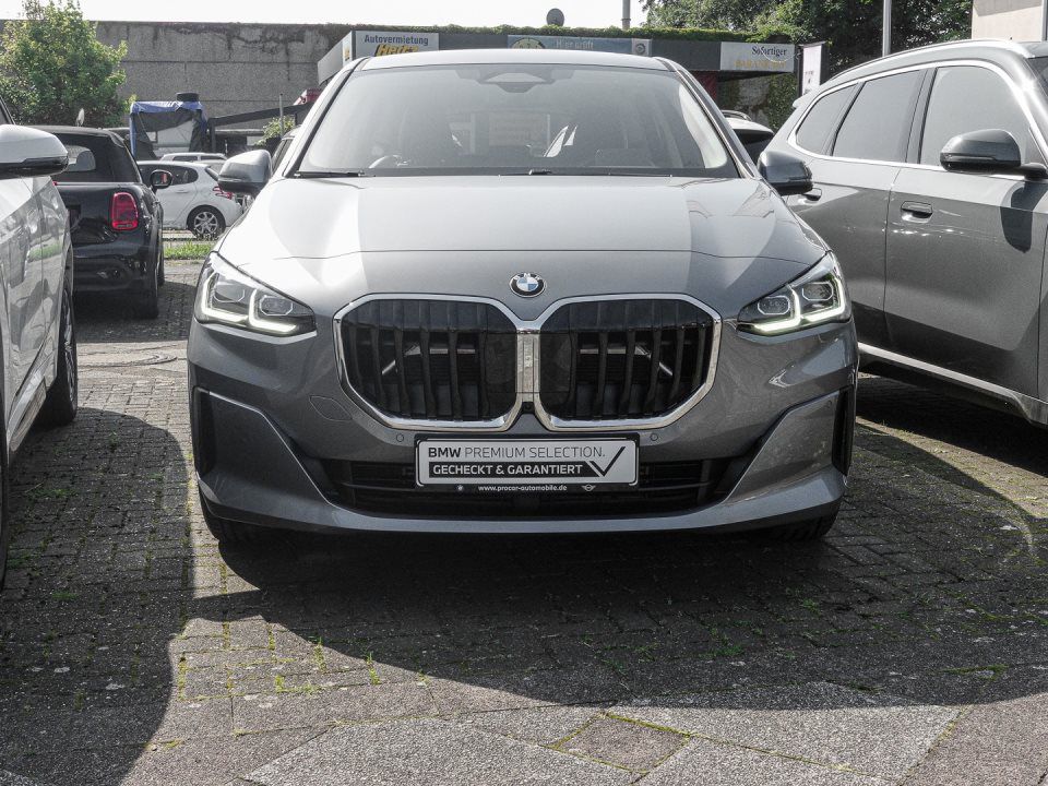 BMW 218