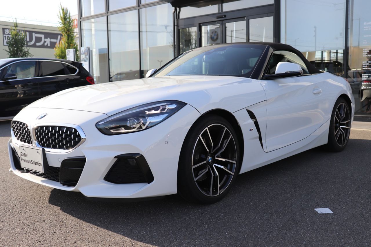 G29 z4 sDrive20i RHD