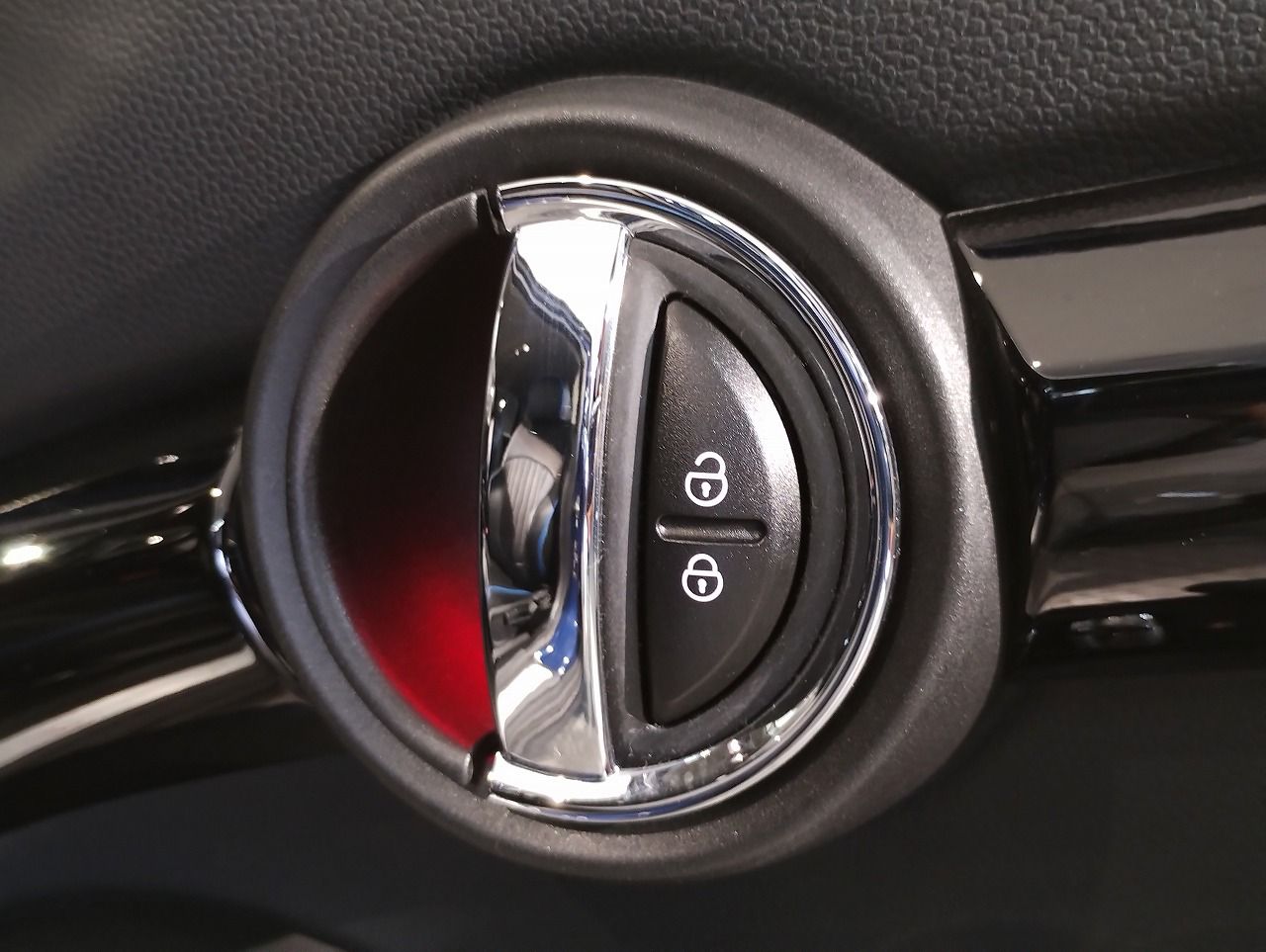 F55 COOPER S D(AT)