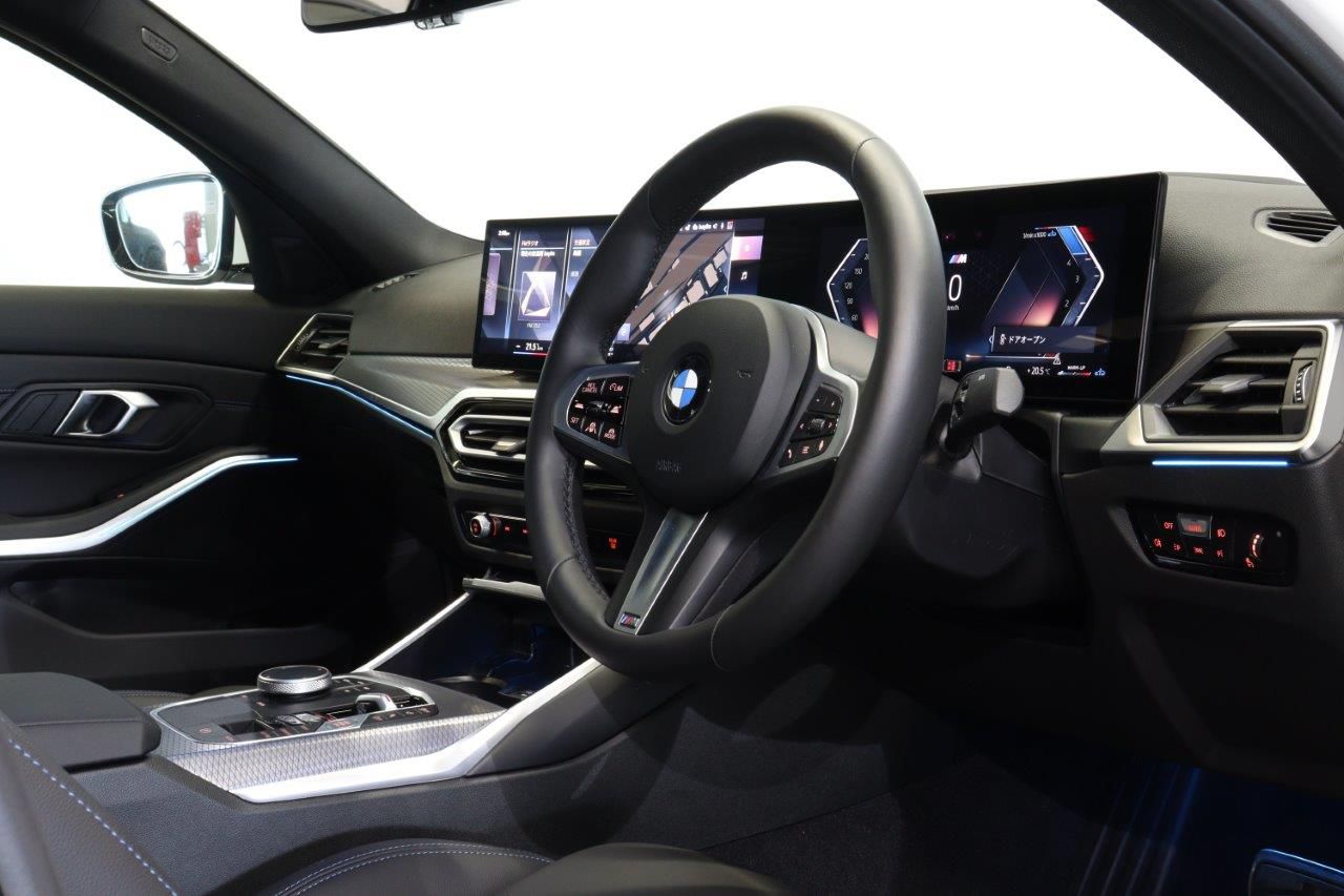 320d xDrive Berline RHD