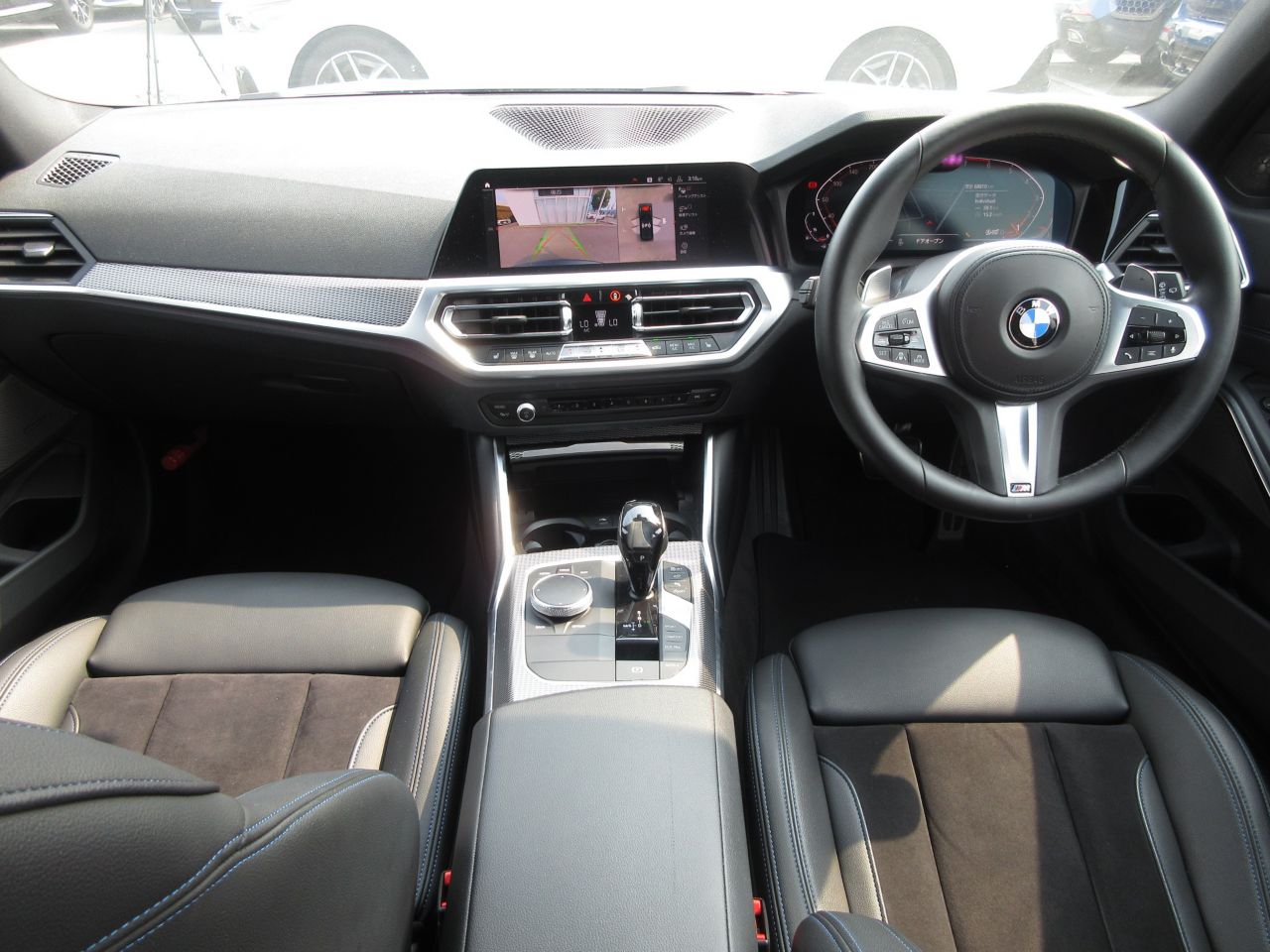 G21 320i RHD